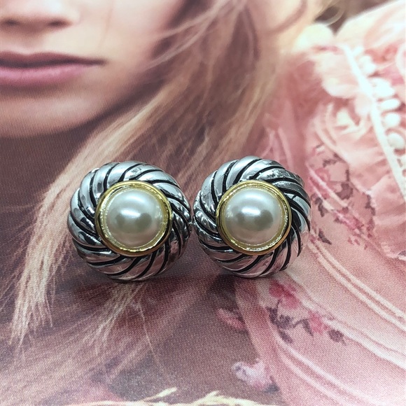 Jewelry - Silver Faux Pearl Stud Earrings